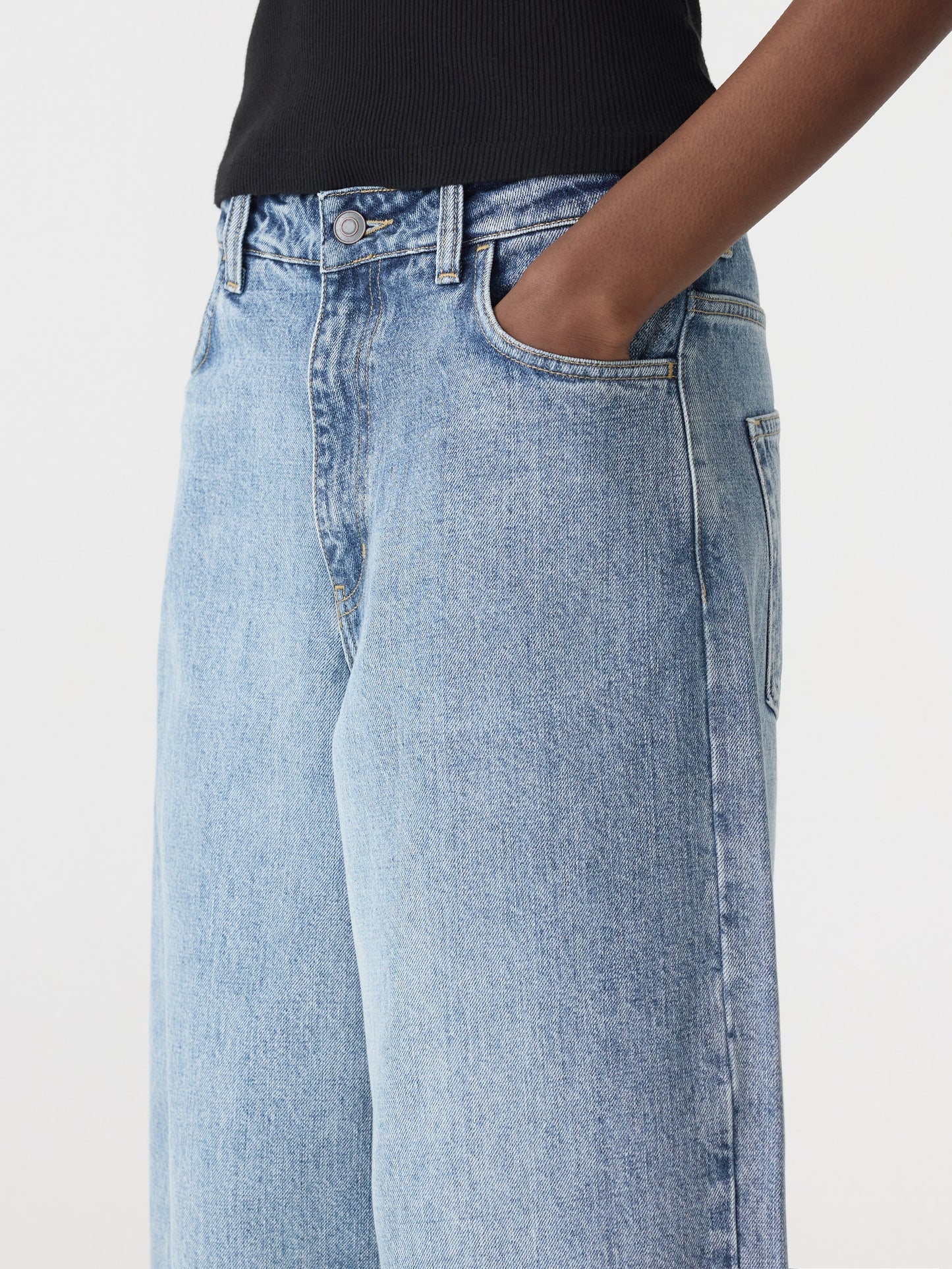 Bassike Barrel Leg Jean -Super Light Wash