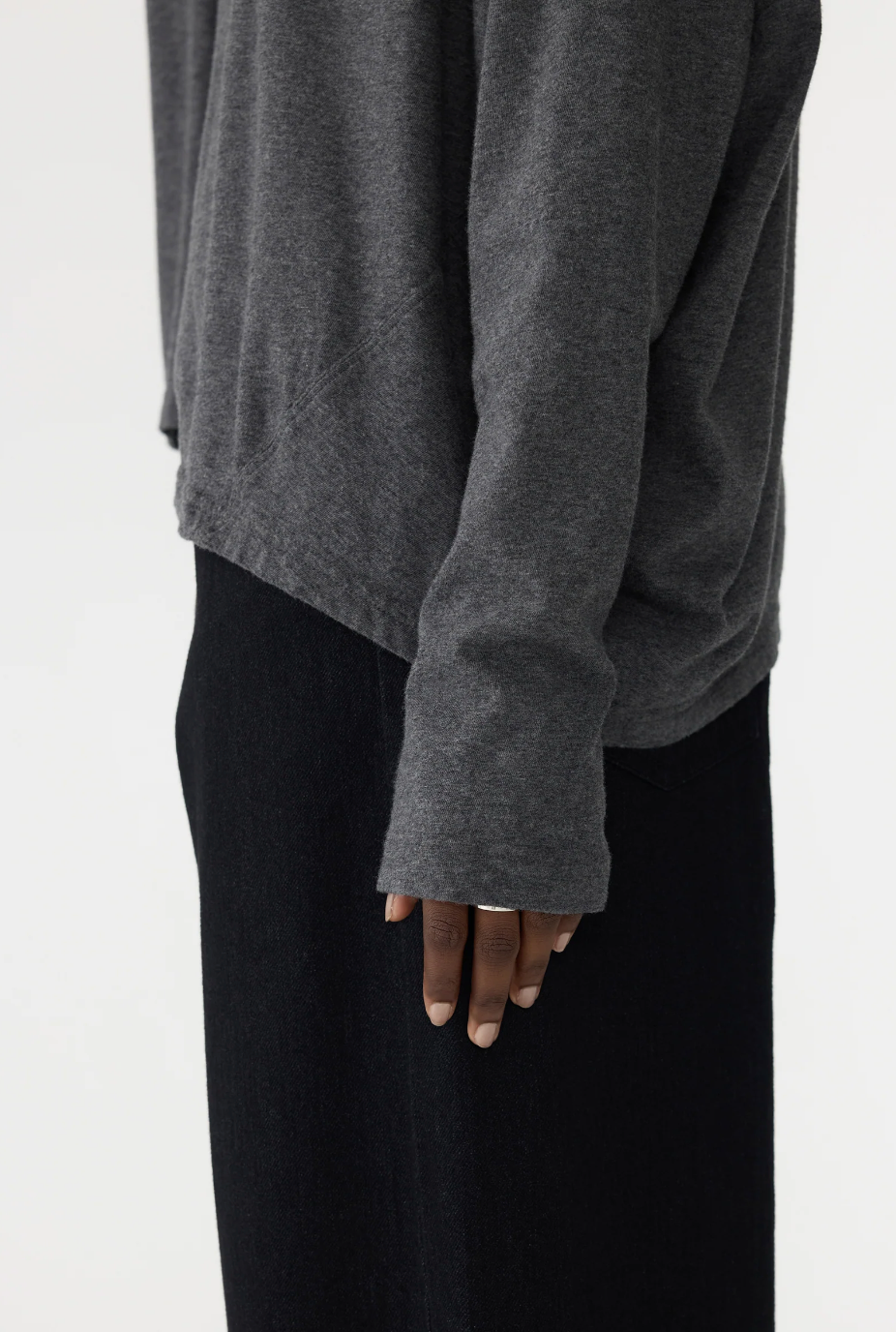 Bassike – Slouch Circle Long Sleeve Tee in Charcoal Marl