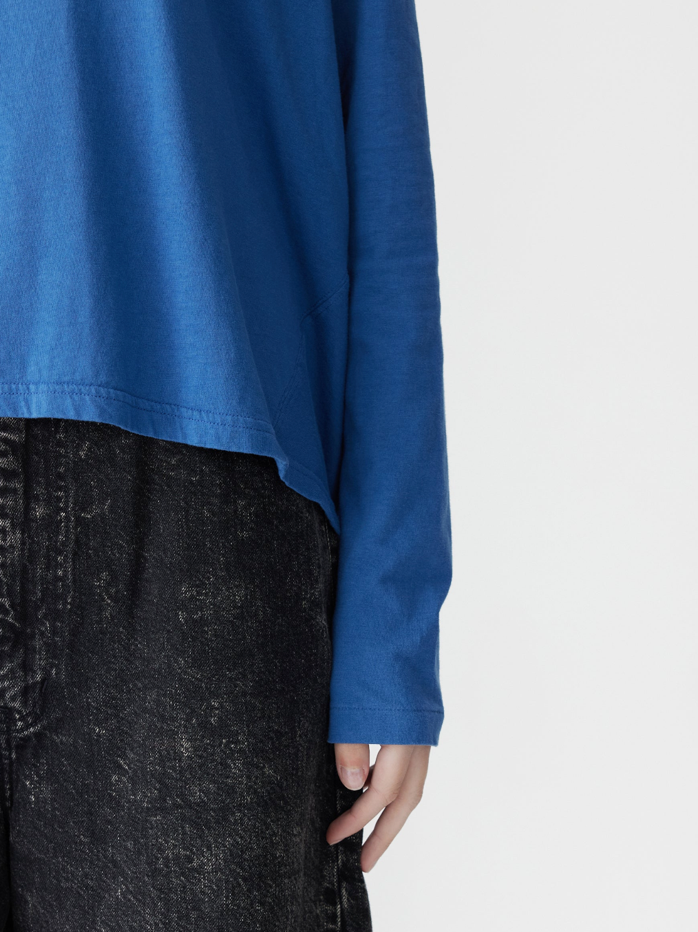 Slouch Circle Long Sleeve Tee in Marine Blue