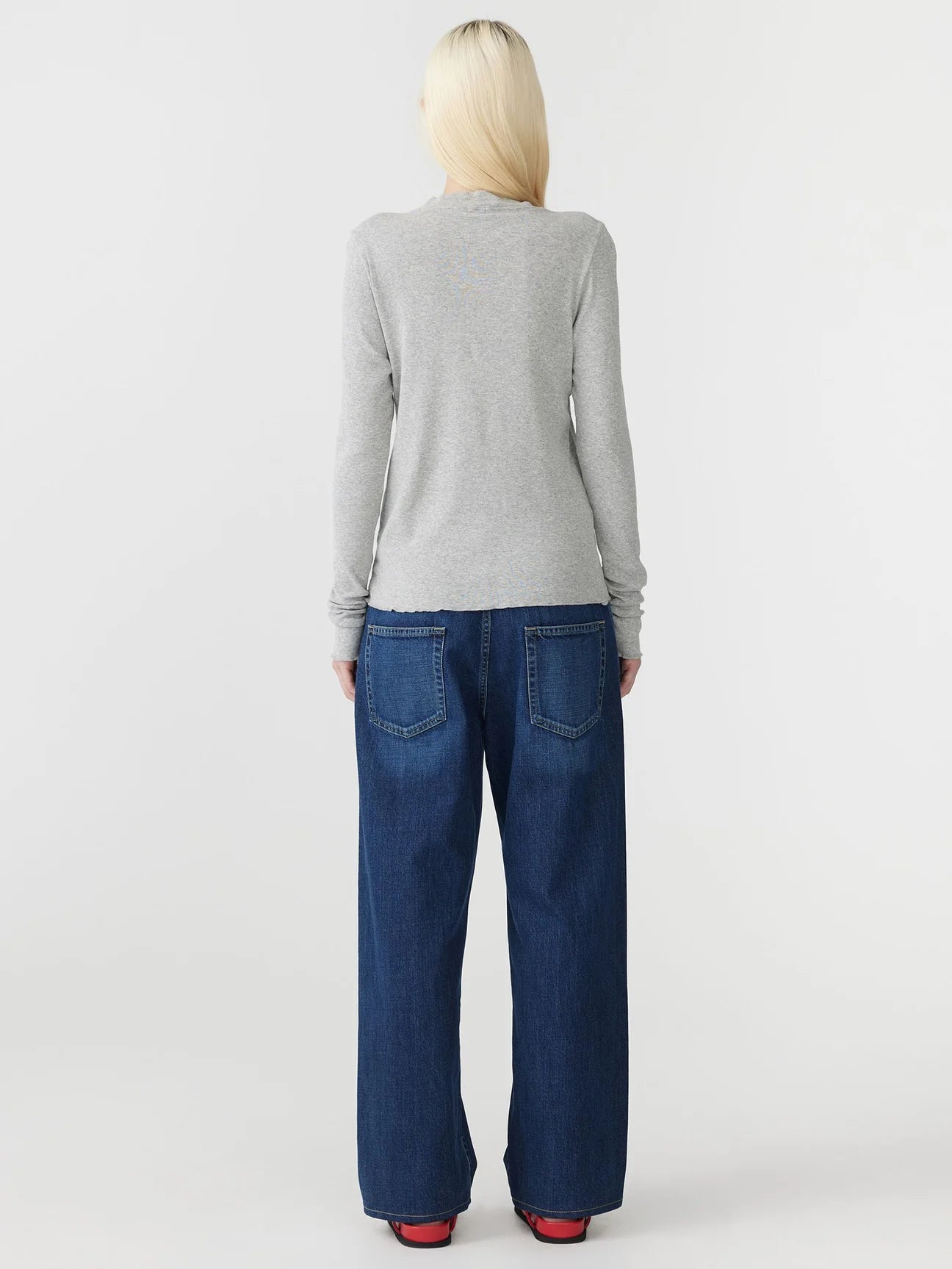 Bassike – Slim Rib Crew Neck Long Sleeve Tee in Grey Marle